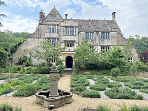 Garden to house- click for photo gallery